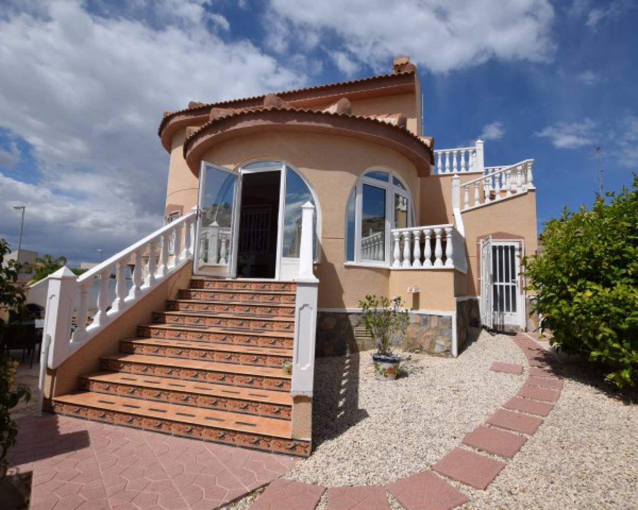 Freistehendes Haus (Villa) - Resale - Alicante* NO USAR - VA4158