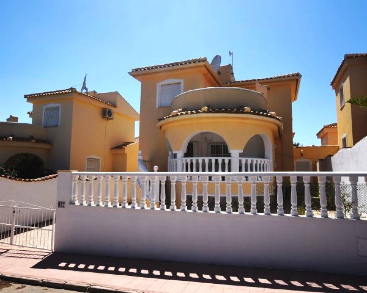 Freistehendes Haus (Villa) - Resale - Alicante* NO USAR - VA4185
