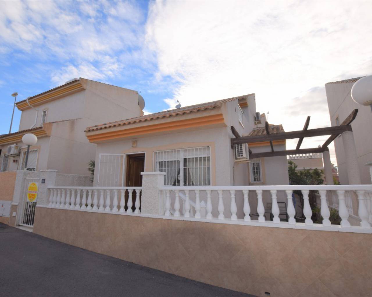 Freistehendes Haus (Villa) - Resale - Alicante* NO USAR - VA4283