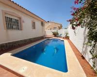 Resale - Freistehendes Haus (Villa) - Ciudad Quesada - Airstrip