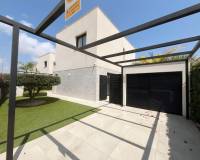 Resale - Freistehendes Haus (Villa) - Los Montesinos - La Herrada